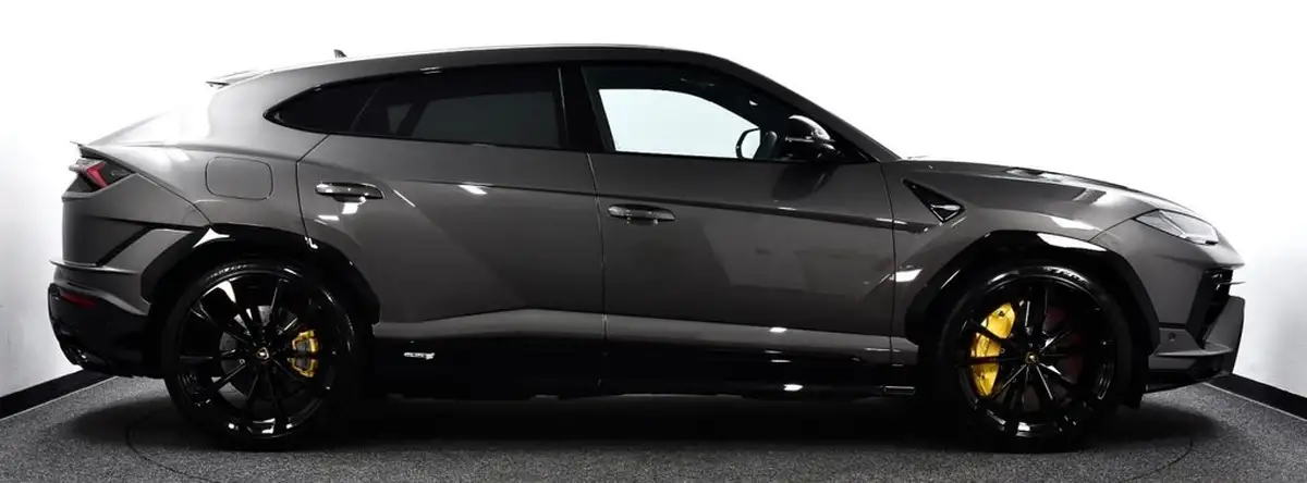 2024-lamborghini-urus-40-no-trim-big-8