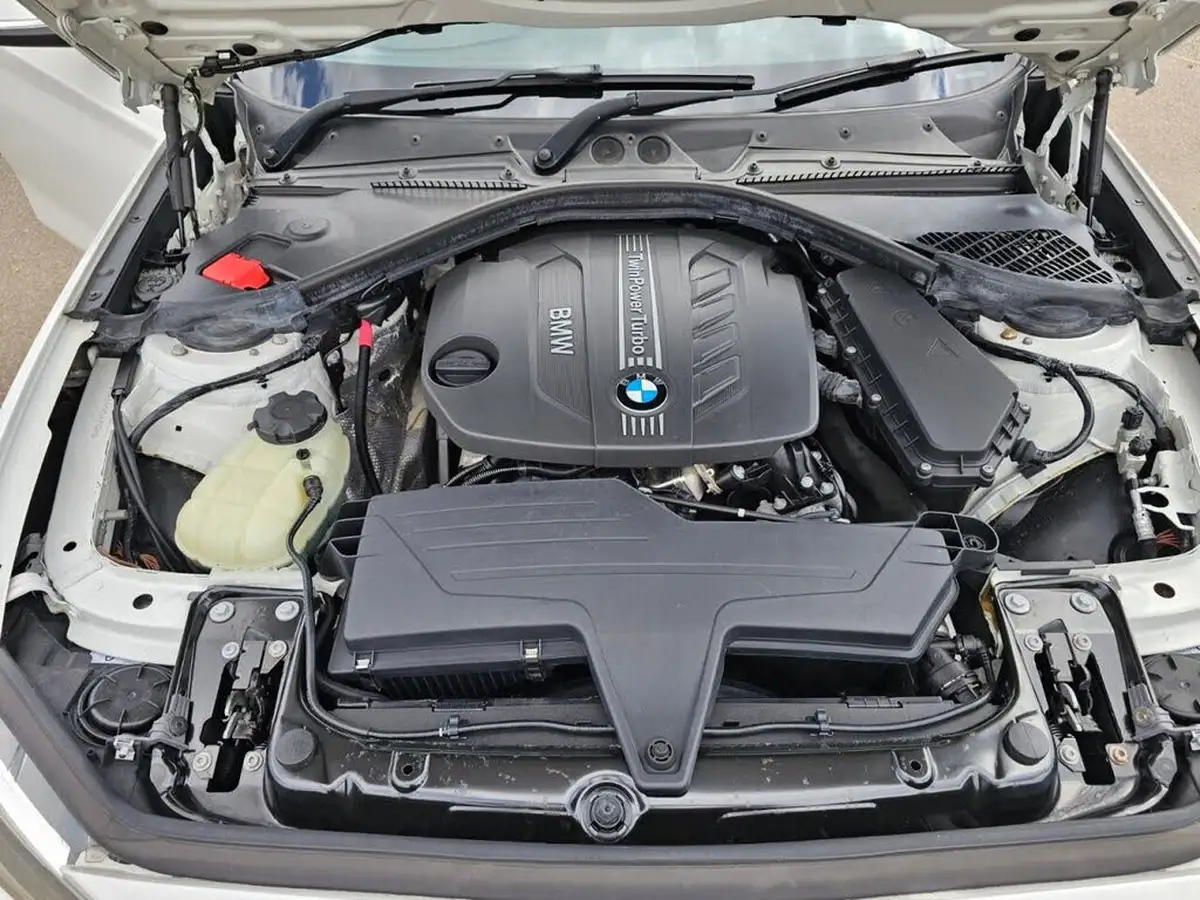 2012-bmw-1-series-20td-116d-sport-hatchback-5d-big-30