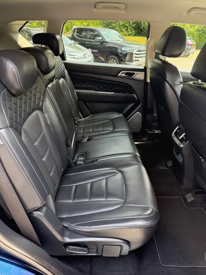 2018-kgm-ssangyong-rexton-22td-ultimate-big-43