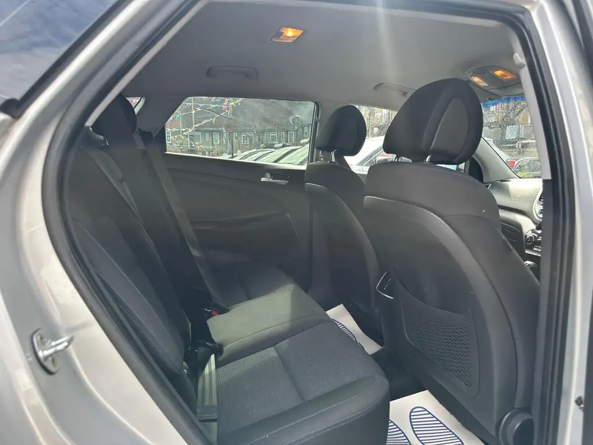 2017-hyundai-tucson-17crdi-blue-drive-se-nav-141ps-dct-big-24