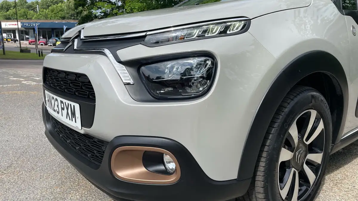 2023-citroen-c3-12-puretech-c-series-edition-110ps-ss-eat6-big-46