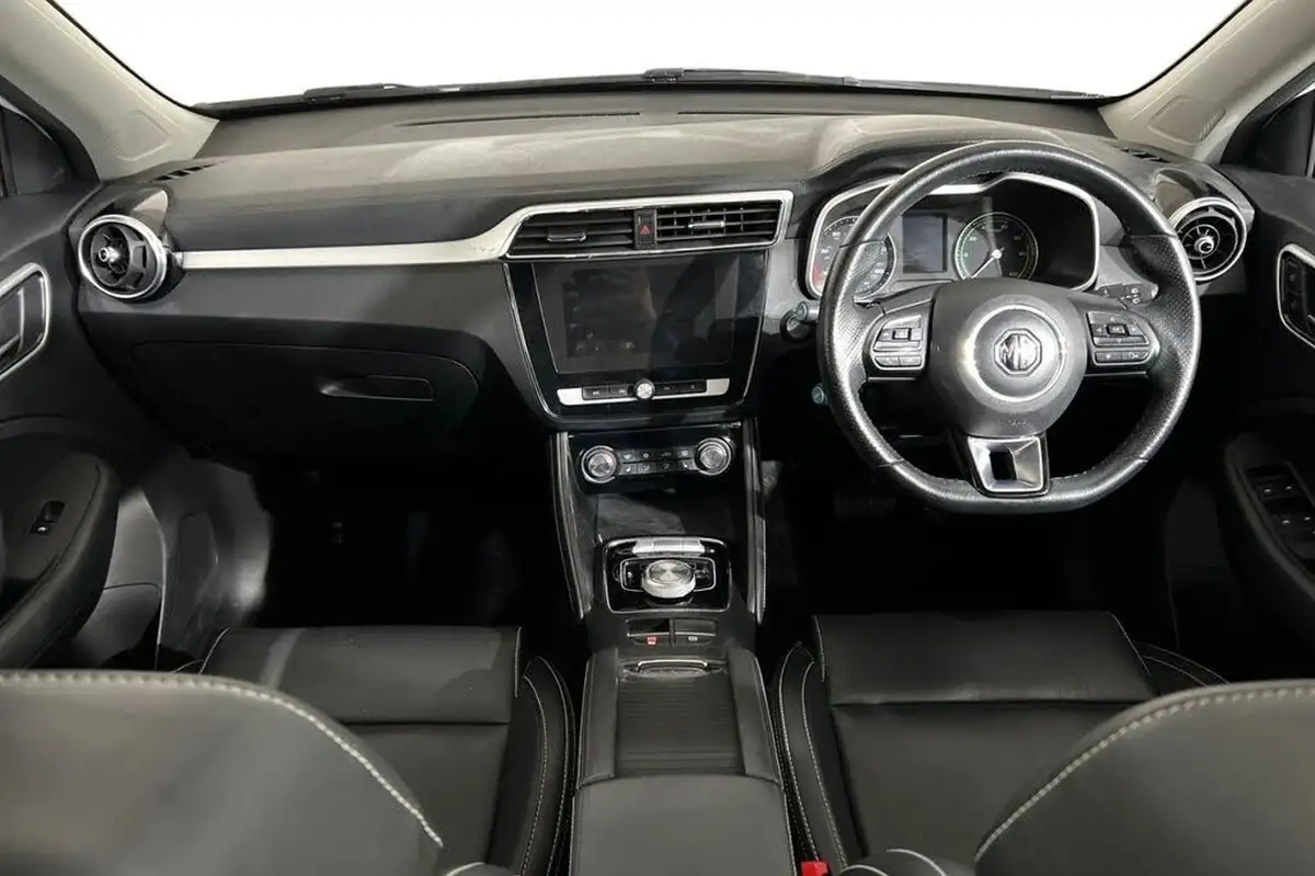 2021-mg-zs-suv-e-exclusive-ev-big-11