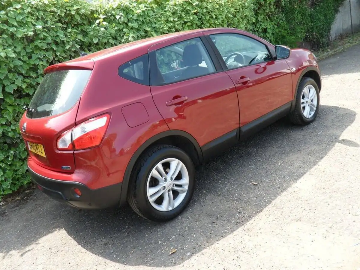 2010-nissan-qashqai-15td-acenta-big-36