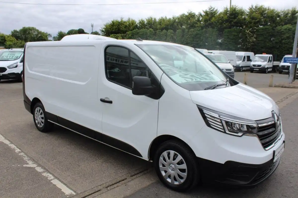 2022-renault-trafic-20dci-ll30-130-business-panel-big-6