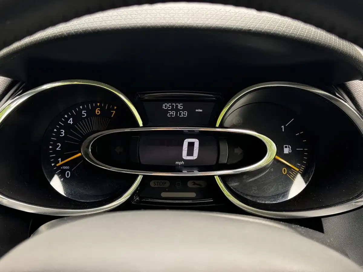 2015-renault-clio-12-dynamique-big-15