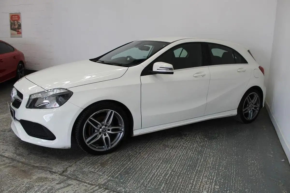 2017-mercedes-benz-a-class-15d-a180d-amg-line-ss-big-4