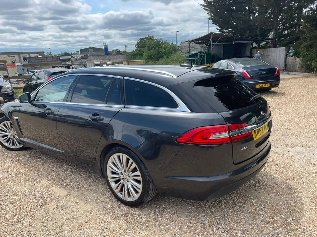 2013-jaguar-xf-22td-portfolio-200ps-ss-sportbrake-5d-auto-big-6