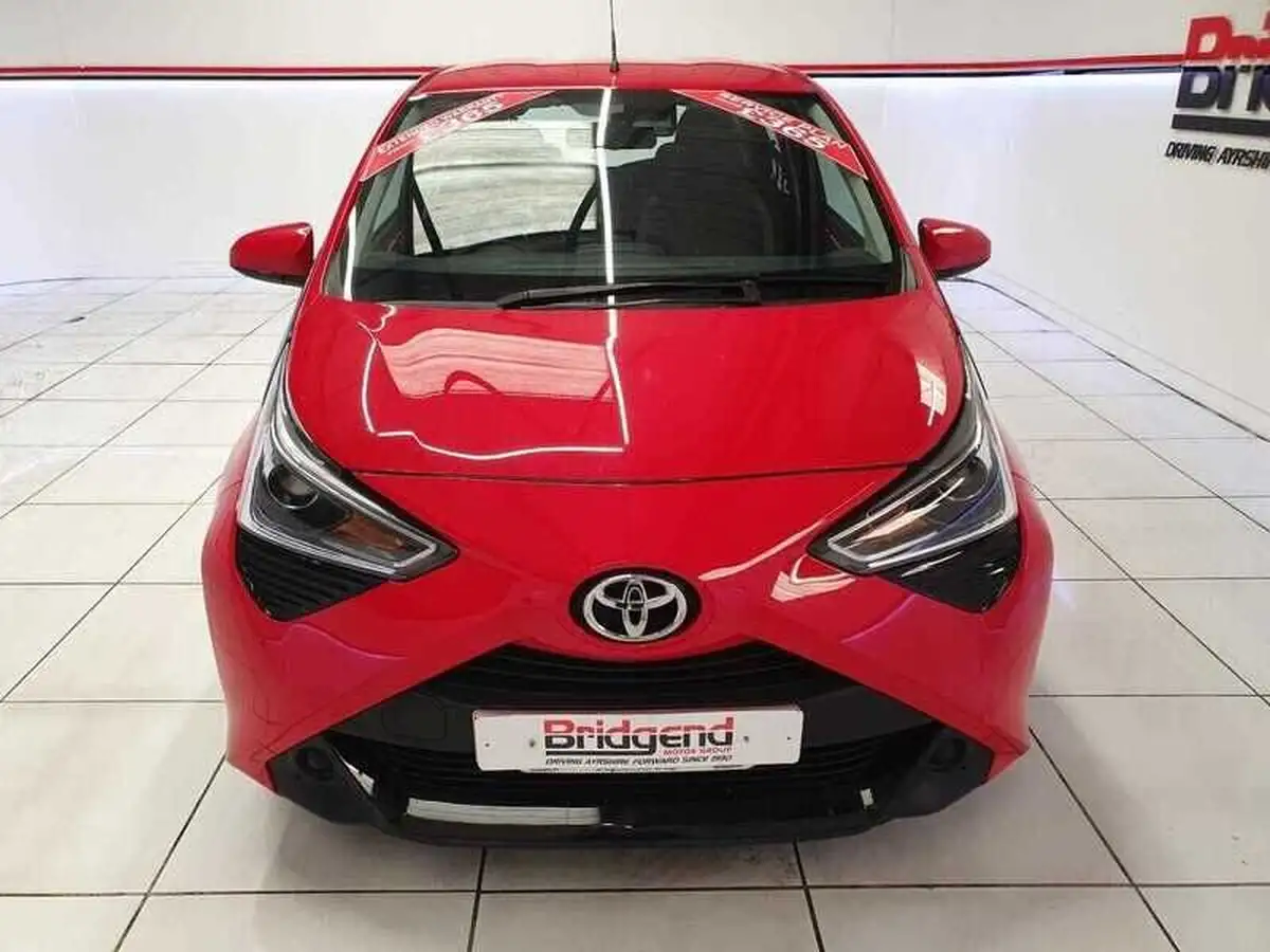 2021-toyota-aygo-10-vvt-i-x-play-tss-big-1