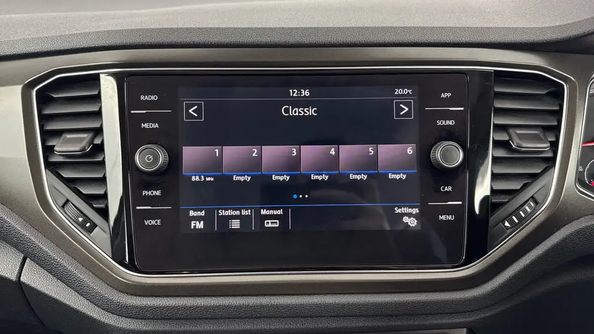 2019-volkswagen-t-roc-15-tsi-se-big-11