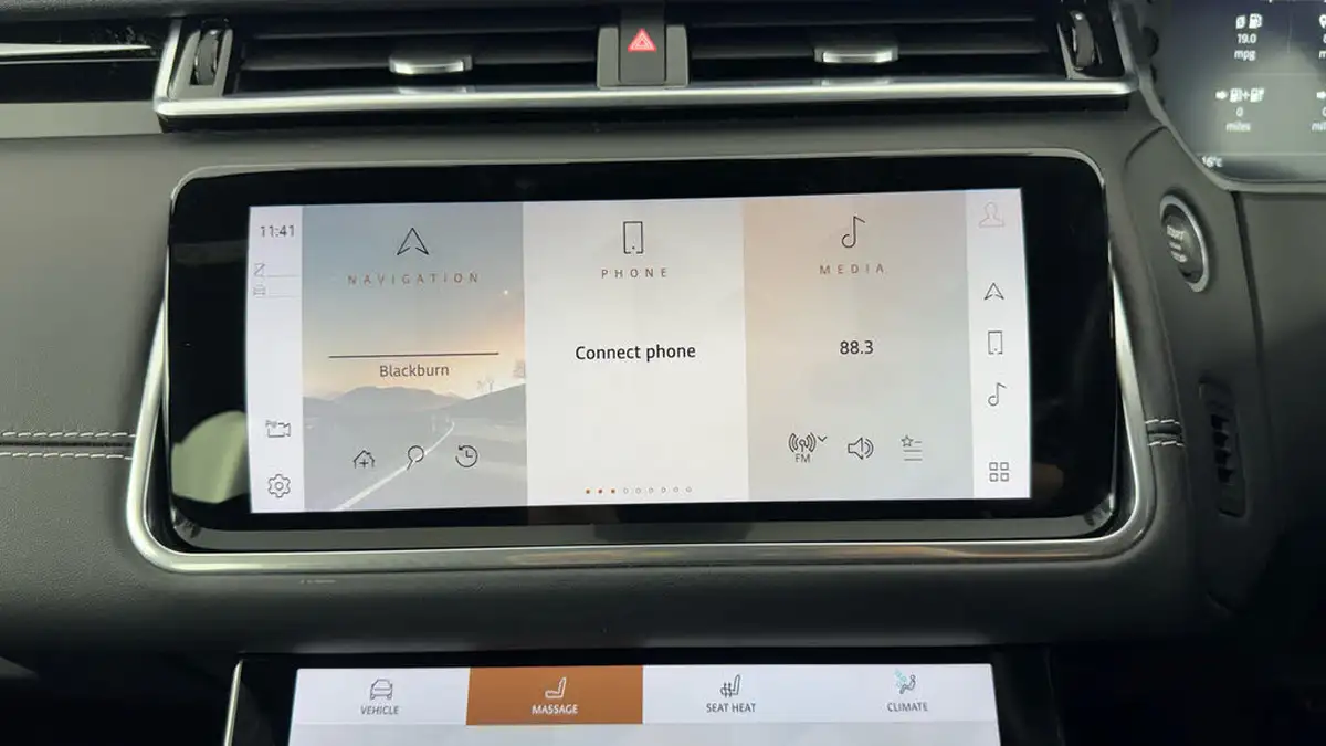 2022-land-rover-range-rover-velar-20-p400e-r-dynamic-hse-big-11