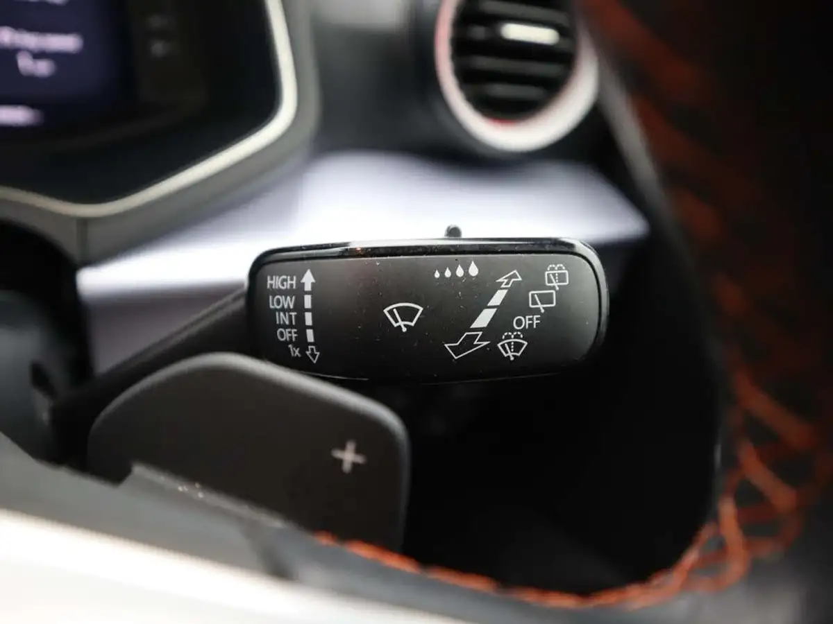 2022-seat-arona-15-tsi-fr-sport-big-32