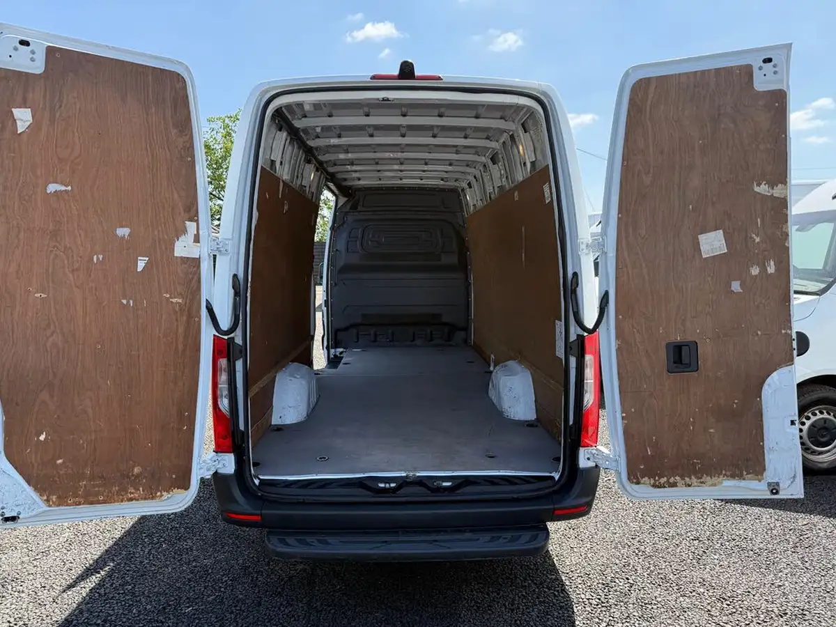 2018-mercedes-benz-sprinter-21cdi-311-l2h1-panel-van-rwd-eco-gear-360-big-13