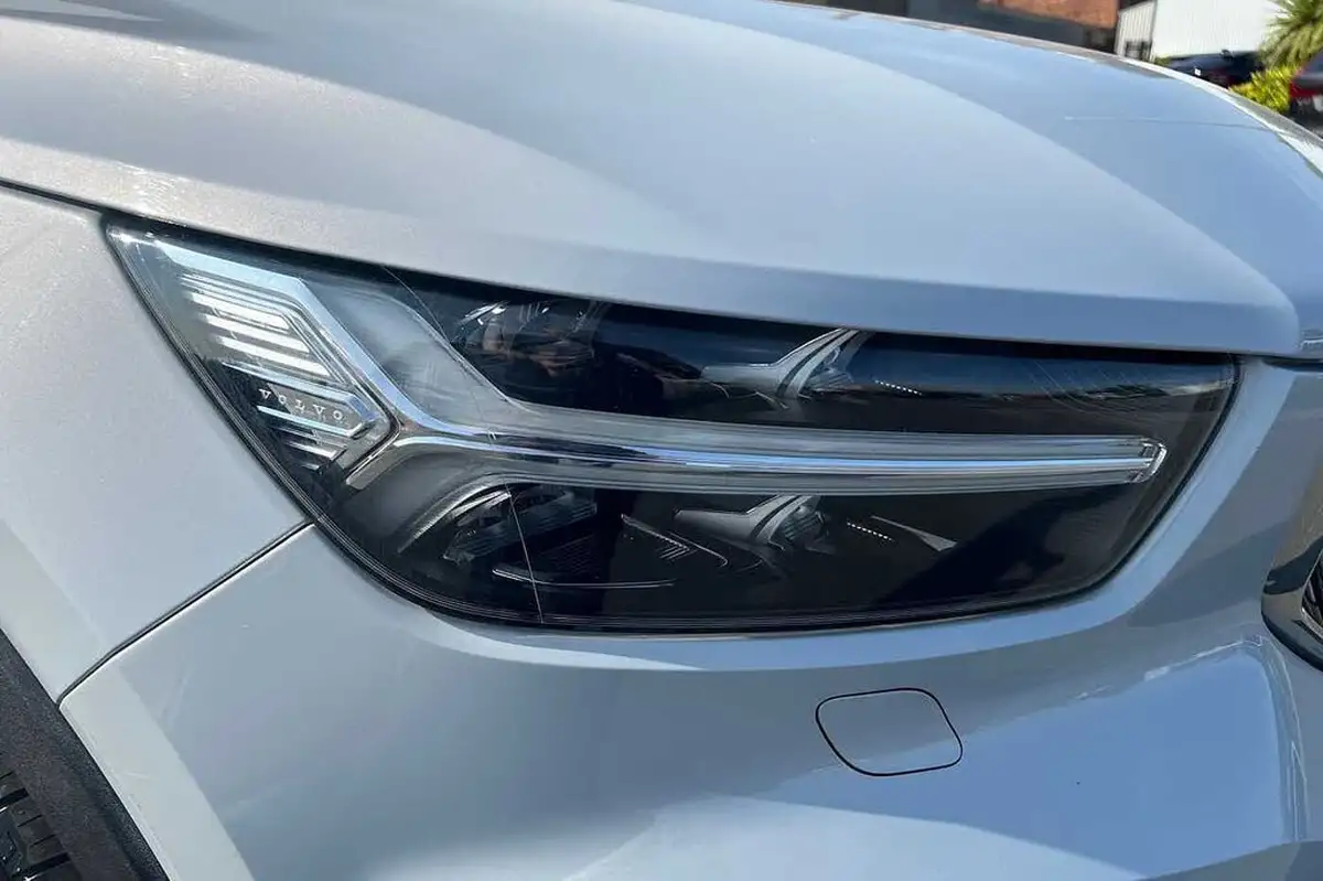2021-volvo-xc40-15-t4-inscription-208bhp-big-17