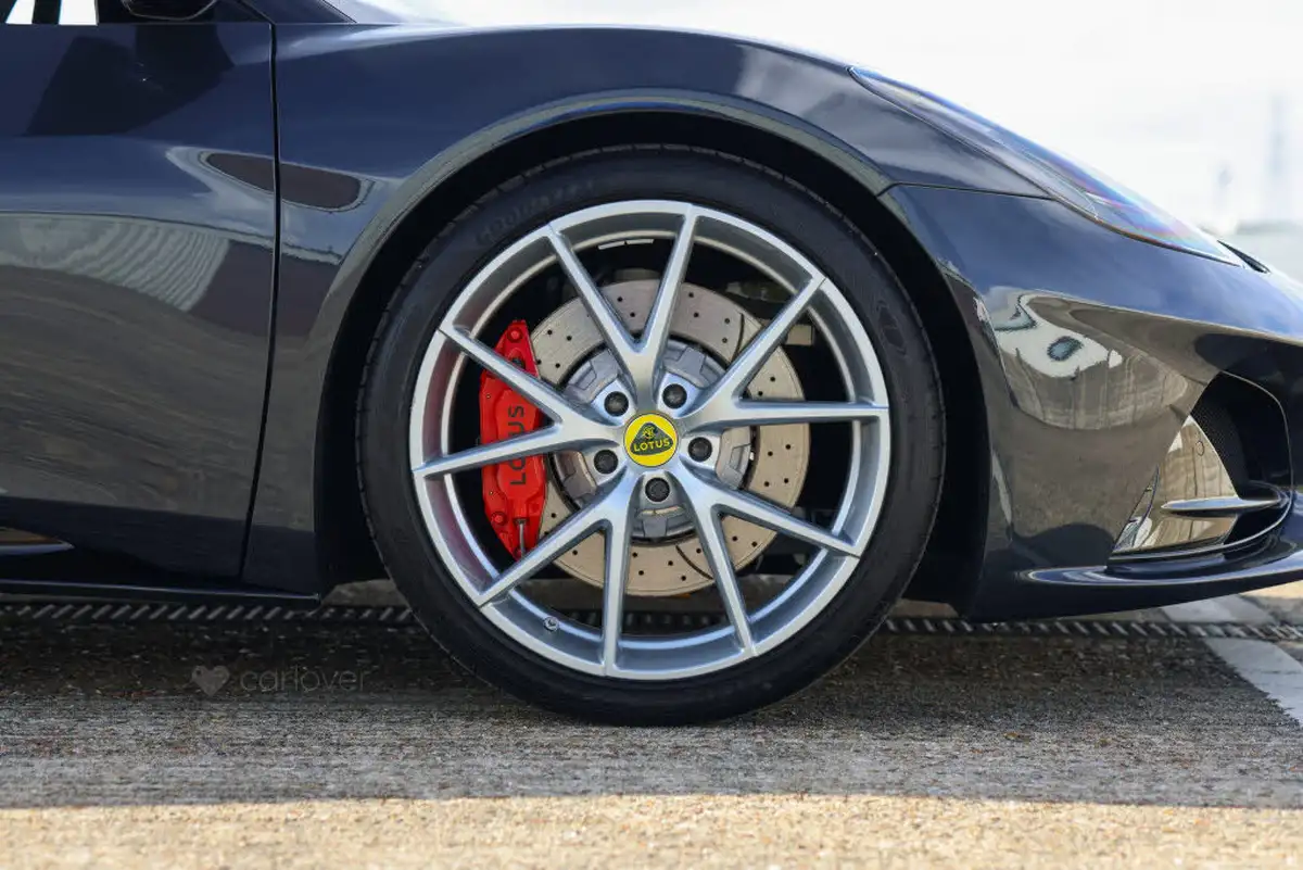 2023-lotus-emira-35-first-edition-v6-big-46