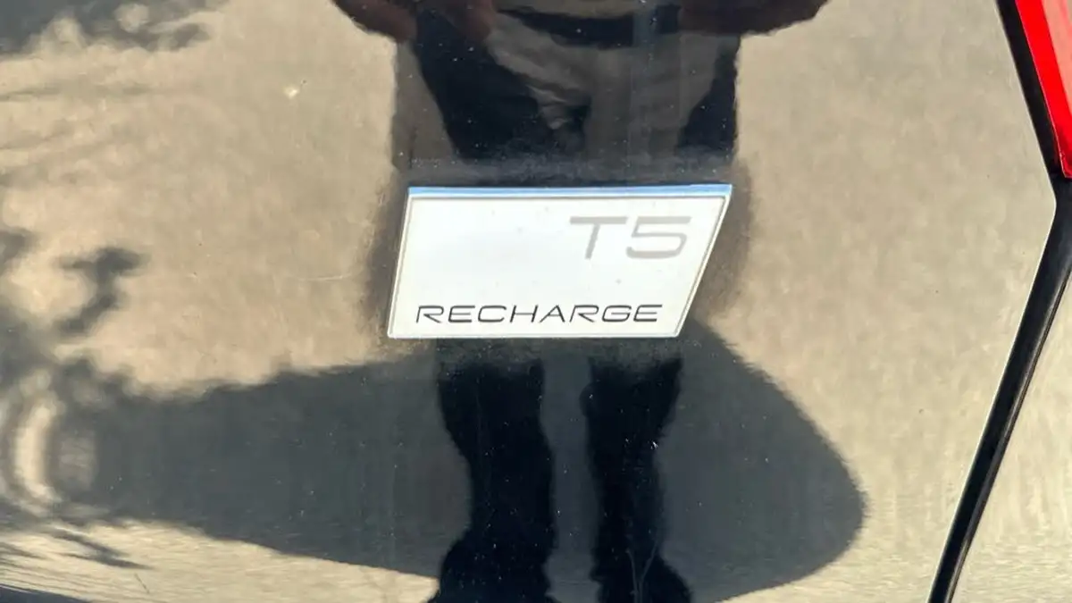 2021-volvo-xc40-15-t5-r-design-262bhp-big-22