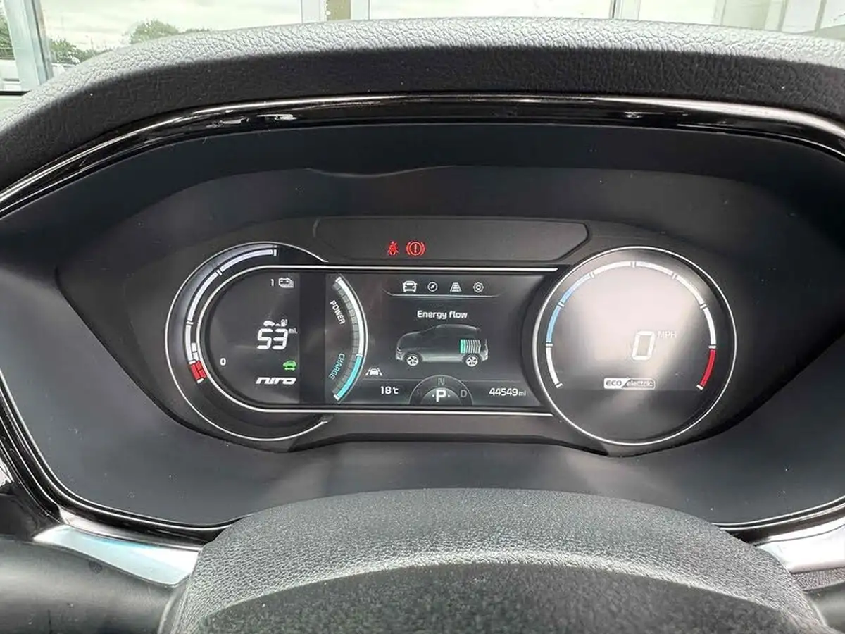 2021-kia-e-niro-ev-4-big-32