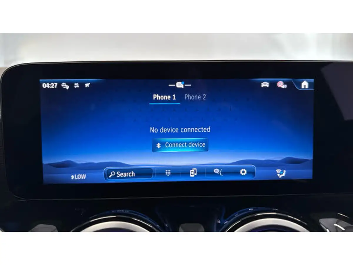 2024-mercedes-benz-gla-class-13-gla-200-amg-line-executive-big-41