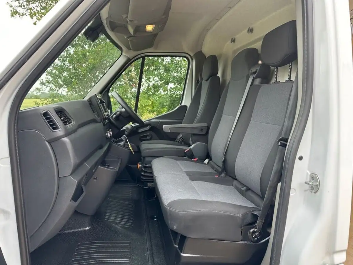 2023-renault-master-23dci-lm35-135-advance-eu6d-panel-big-14