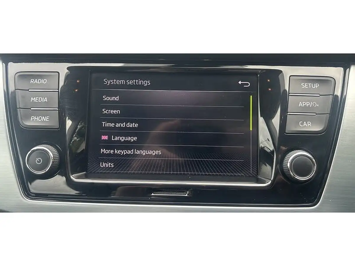 2018-skoda-fabia-10-tsi-colour-edition-big-20