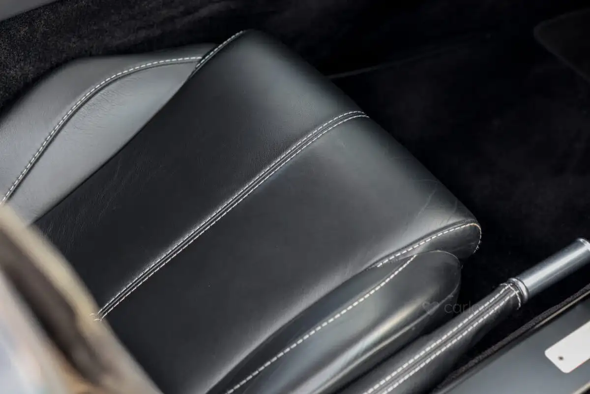 2013-aston-martin-vantage-47-coupe-big-52