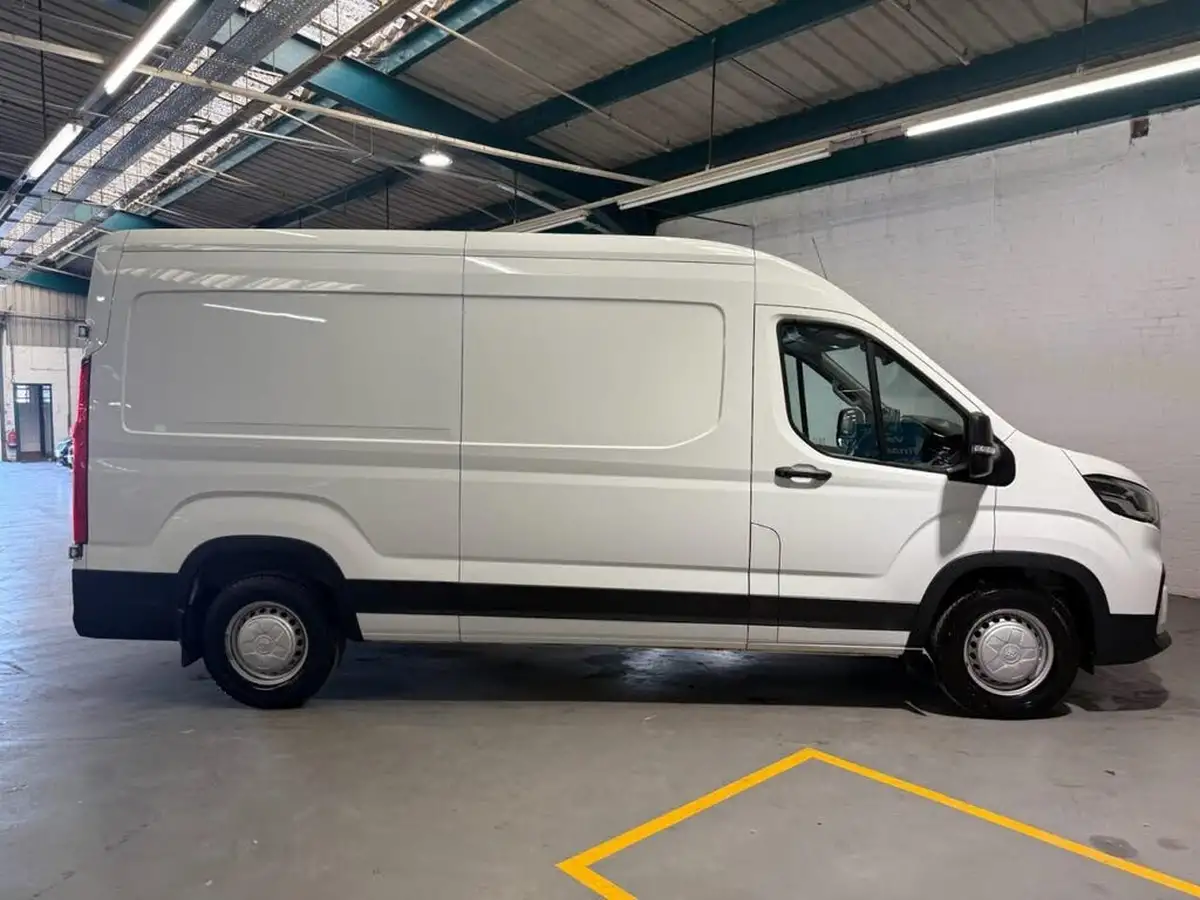 2023-maxus-deliver-9-big-17