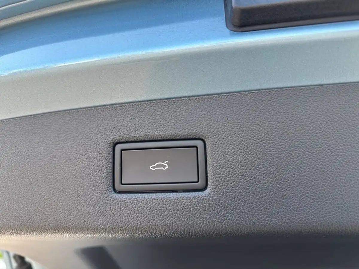 2024-ford-explorer-e-premium-286ps-77kwh-big-36