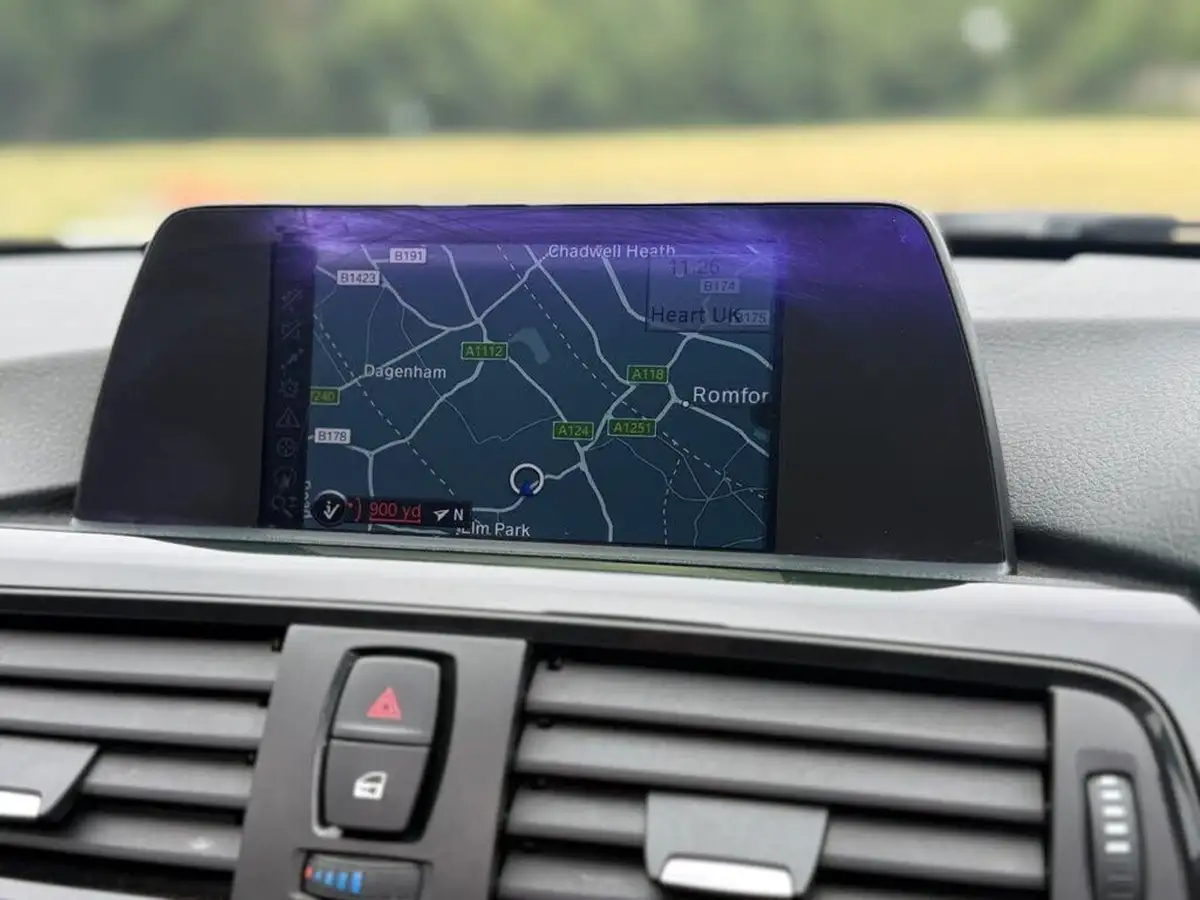 2013-bmw-3-series-16-316i-sport-ss-saloon-4d-big-37