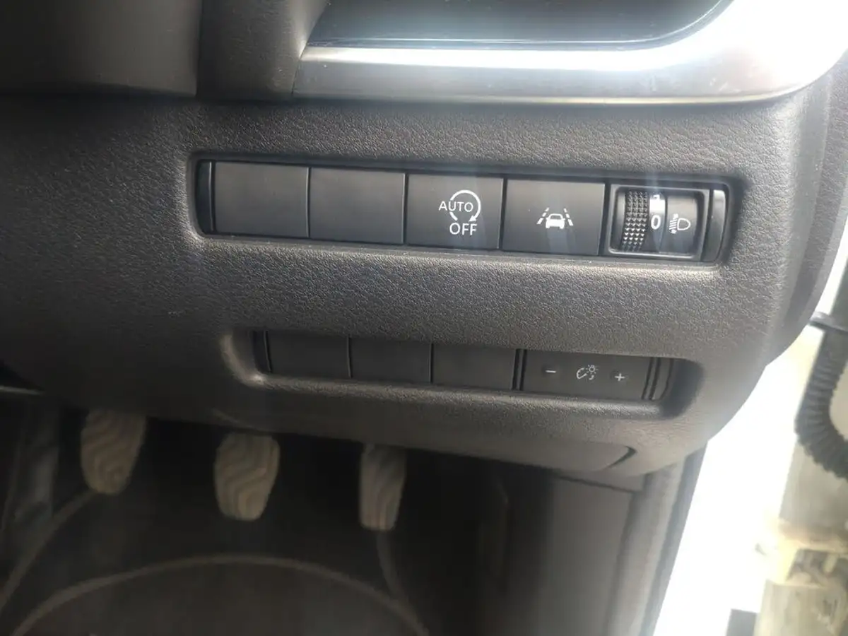 2022-nissan-qashqai-13-dig-t-n-connecta-140ps-big-12