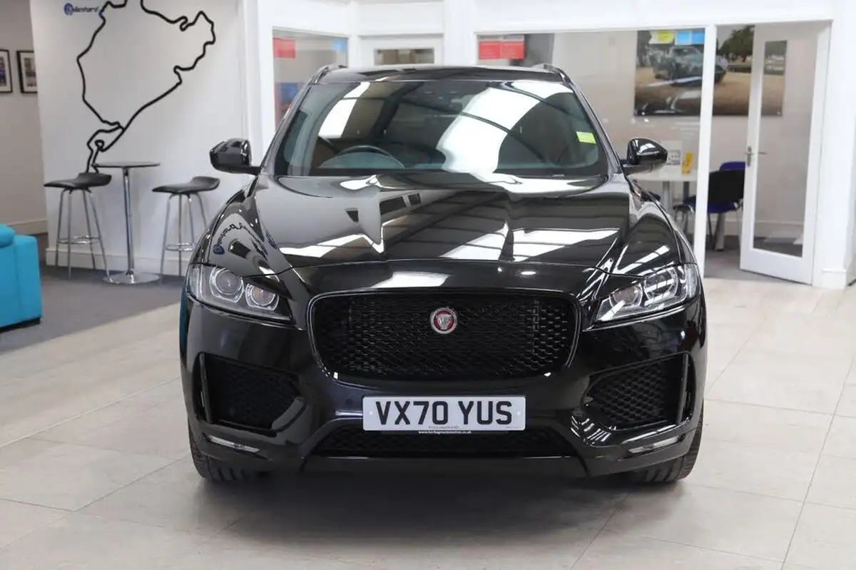 2020-jaguar-f-pace-20-i4d-chequered-flag-180ps-big-6