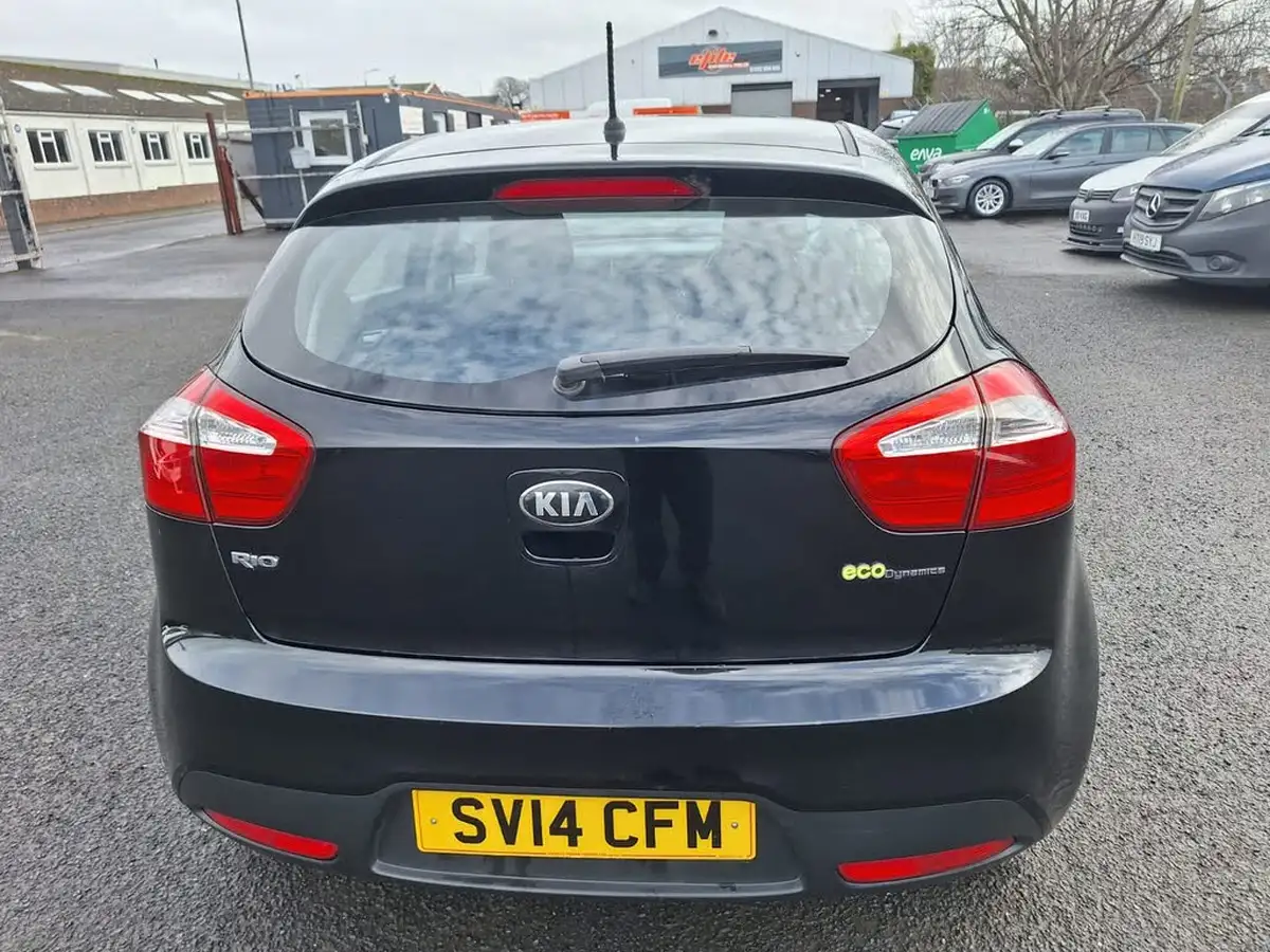 2014-kia-rio-11crdi-1-air-big-0