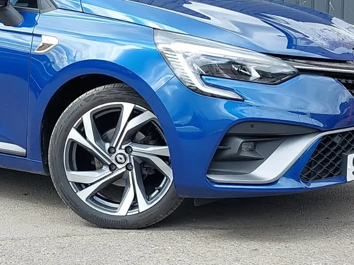 2023-renault-clio-10-tce-rs-line-big-8