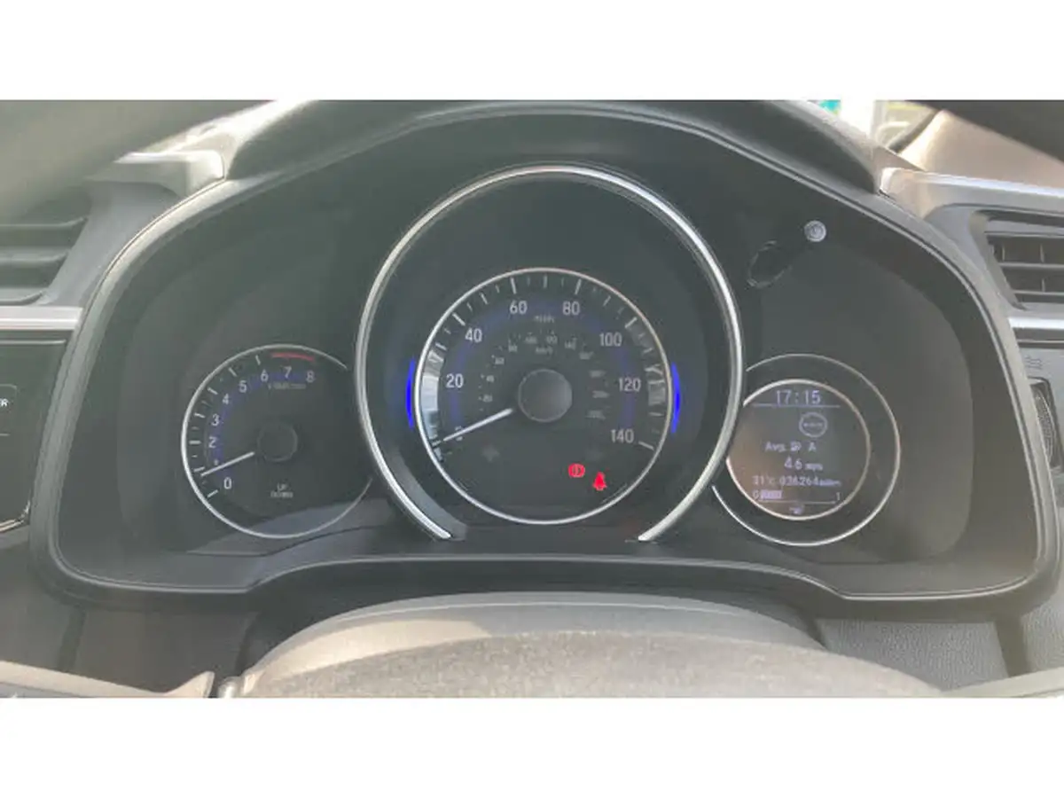 2016-honda-jazz-13-i-vtec-se-big-17