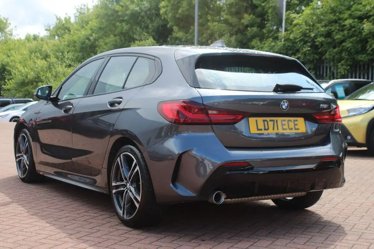 2021-bmw-1-series-15-118i-m-sport-lcp-big-6