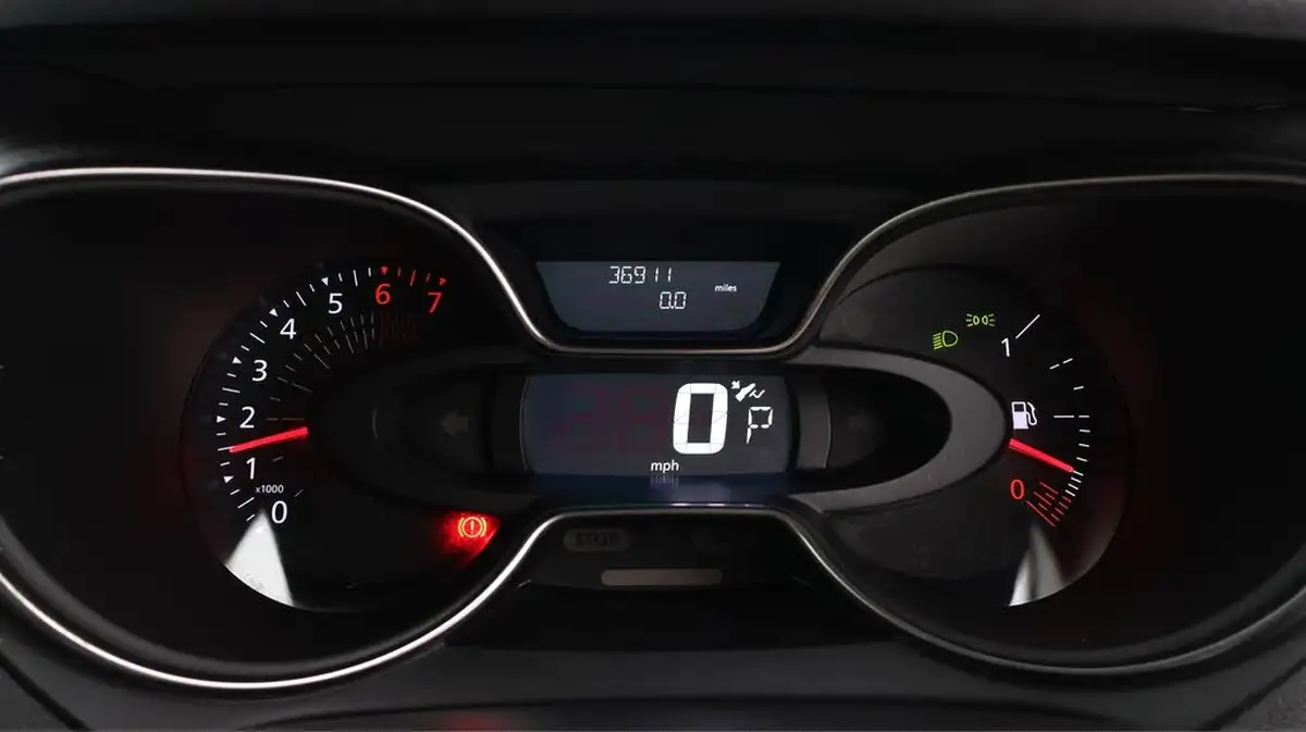 2019-renault-captur-13-tce-iconic-150bhp-ss-edc-auto-big-10