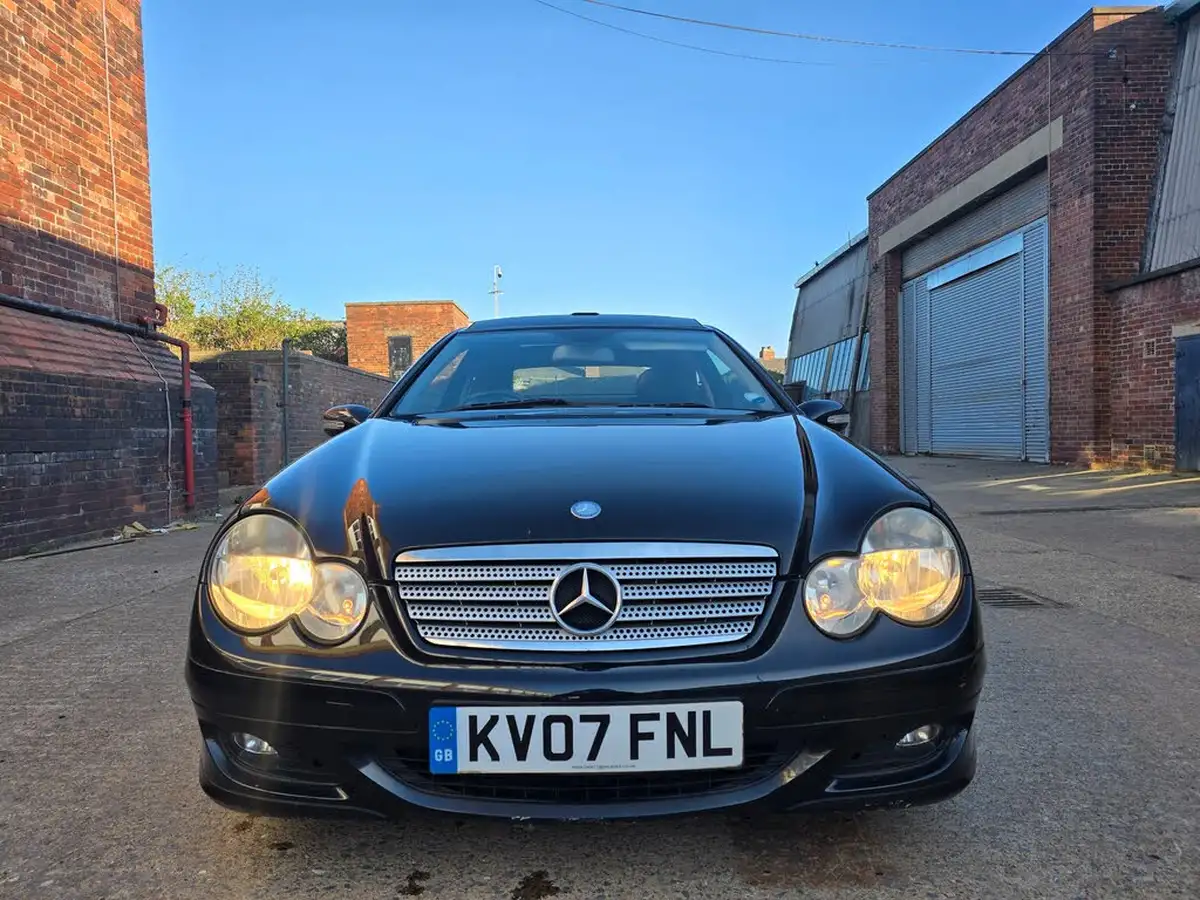 2007-mercedes-benz-c-class-21td-c220-cdi-se-coupe-2d-2148cc-auto-big-2