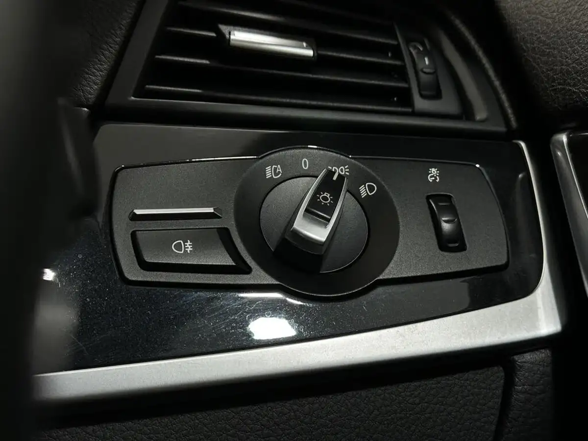 2014-bmw-5-series-20td-520d-se-touring-big-15
