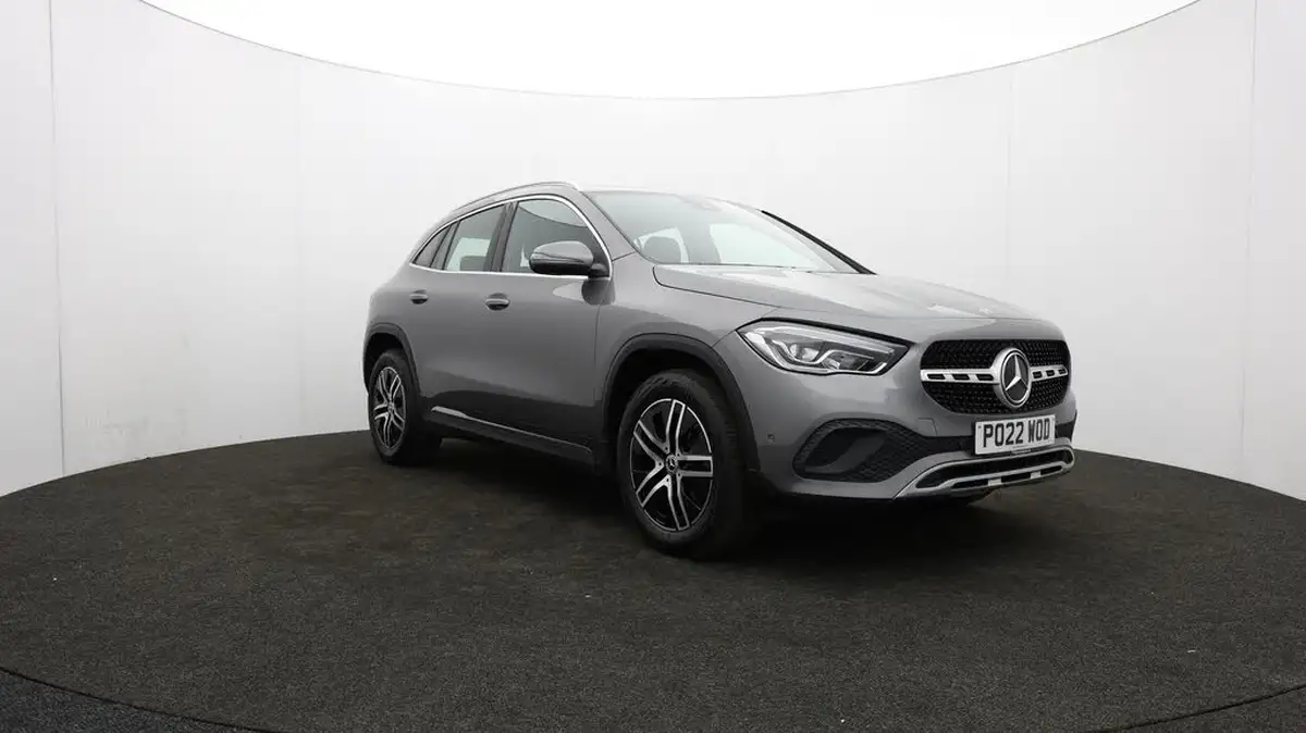 2022-mercedes-benz-gla-class-13-gla-200-sport-executive-big-50