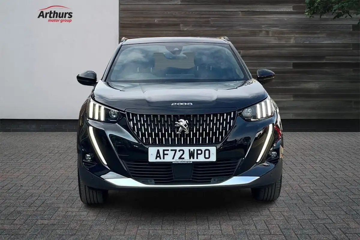 2022-peugeot-2008-suv-12-puretech-gt-big-7