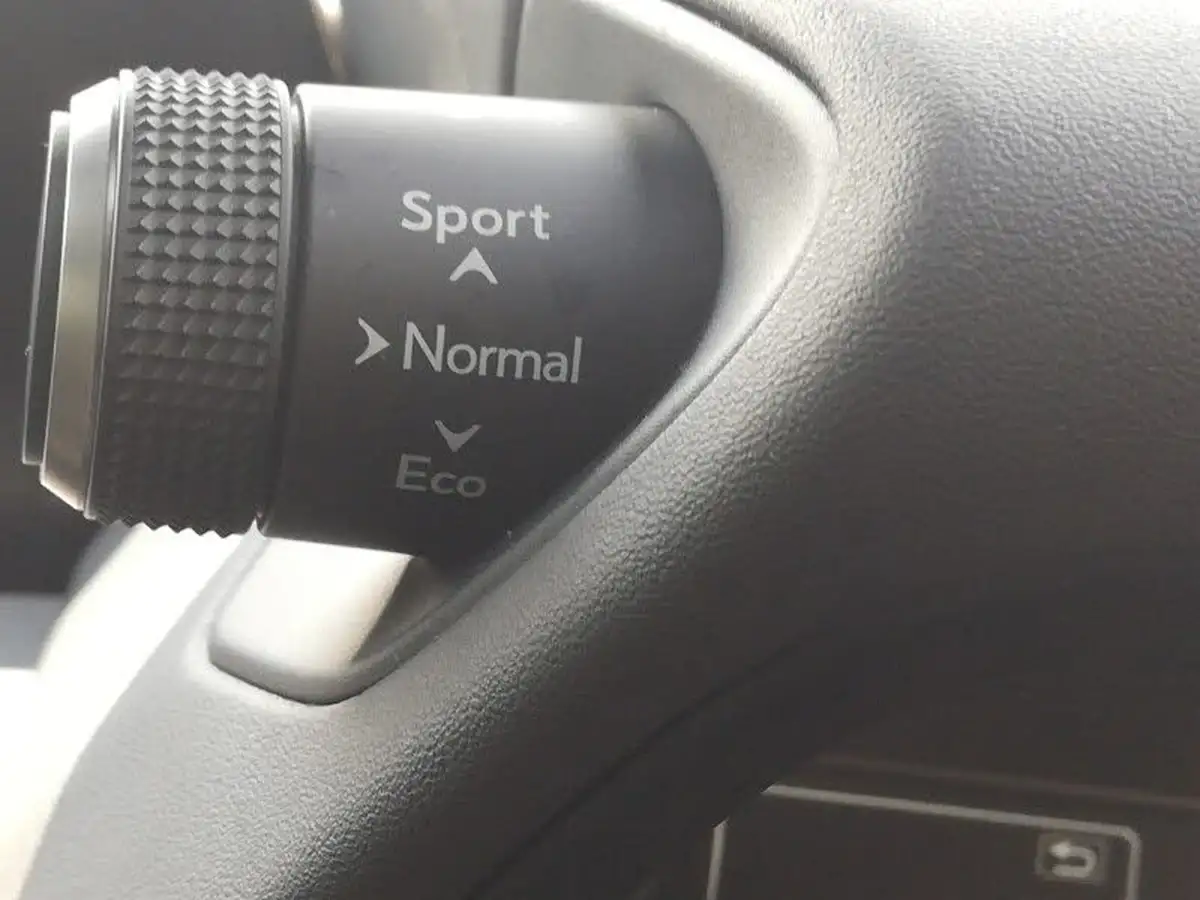 2020-lexus-ux-250h-20-ux-premium-pack-with-navigation-big-12