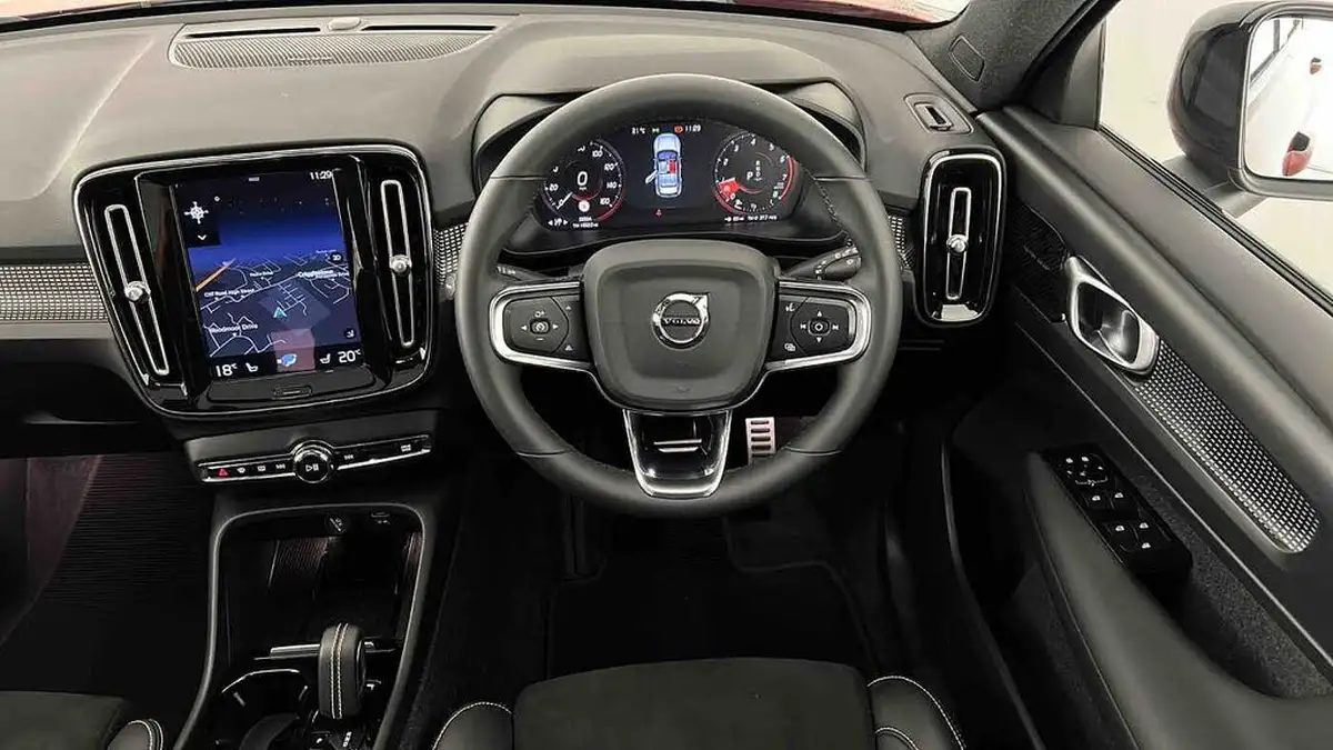 2022-volvo-xc40-15-t3-r-design-auto-big-9