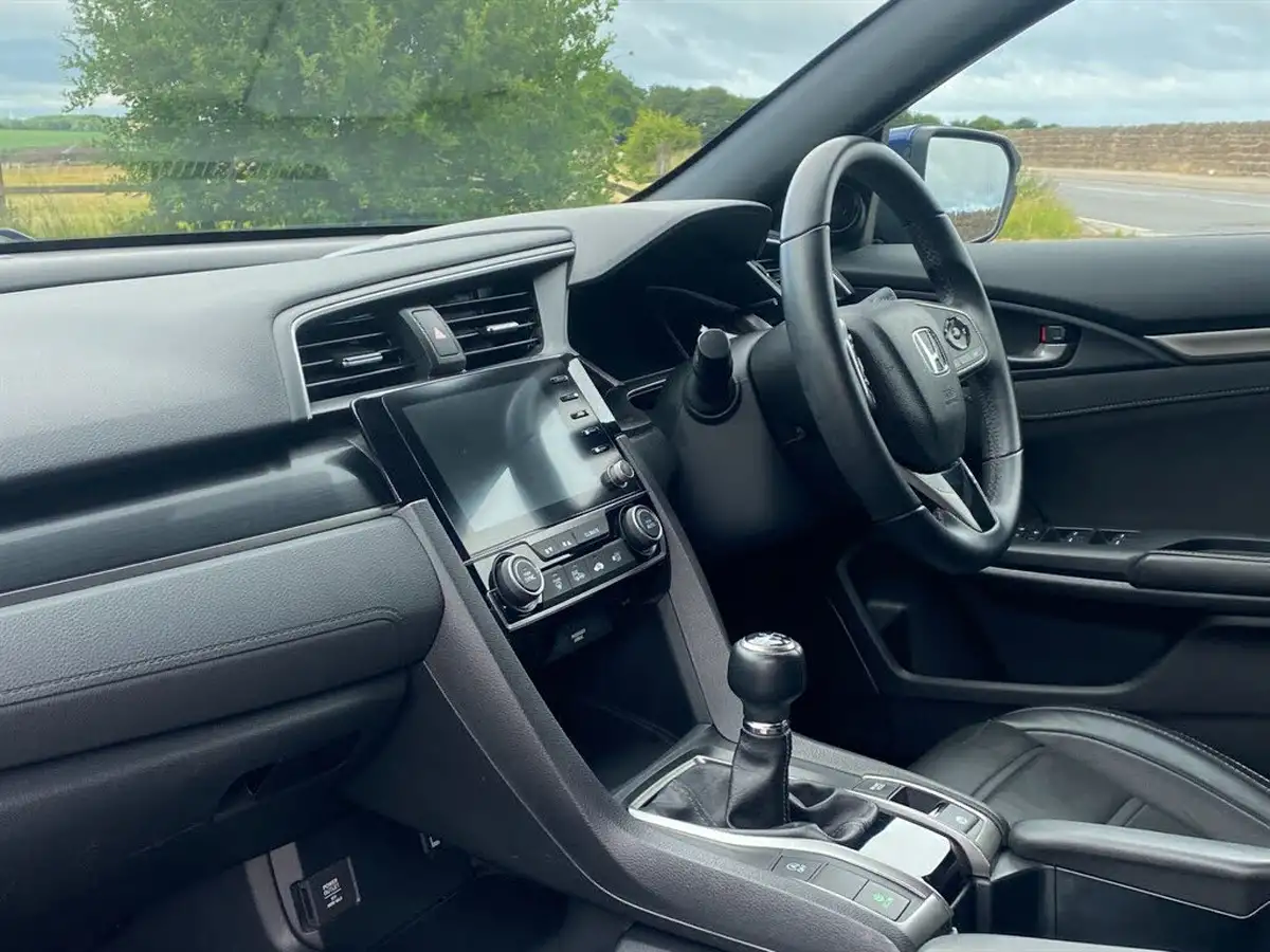 2021-honda-civic-15-vtec-turbo-sport-ss-big-18