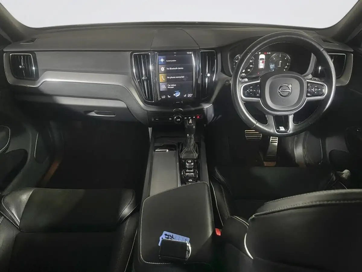 2018-volvo-xc60-20td-d4-r-design-4x4-geartronic-big-2