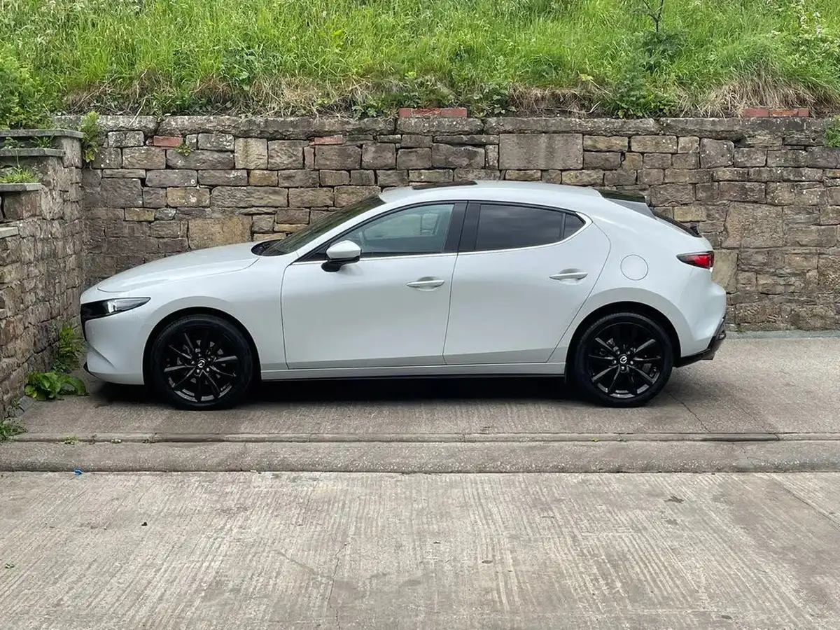 2025-mazda-mazda3-20-e-skyactiv-x-exclusive-line-hatchback-5d-big-5