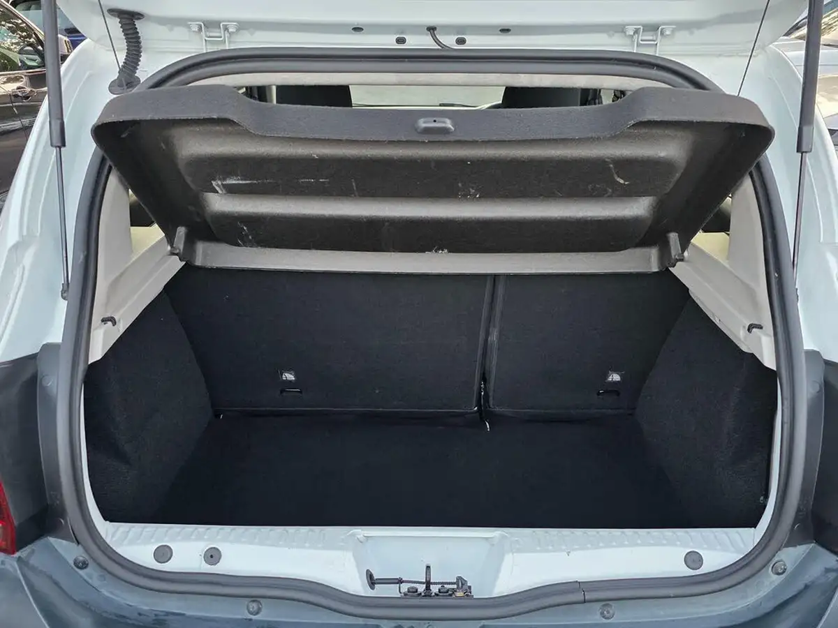 2017-dacia-sandero-10-sce-access-big-45