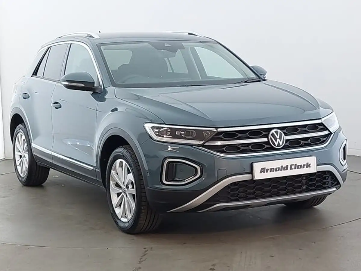 2024-volkswagen-t-roc-15-tsi-style-hatchback-5d-big-0