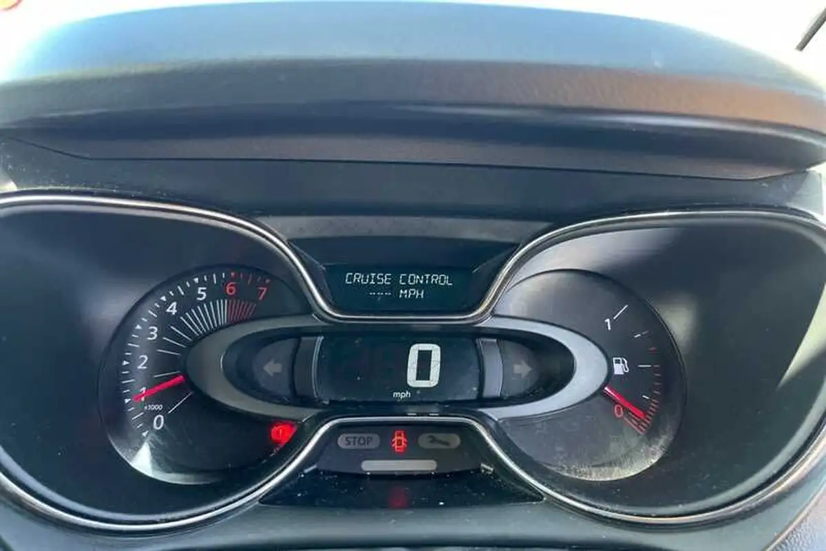 2017-renault-captur-09-tce-dynamique-nav-big-19