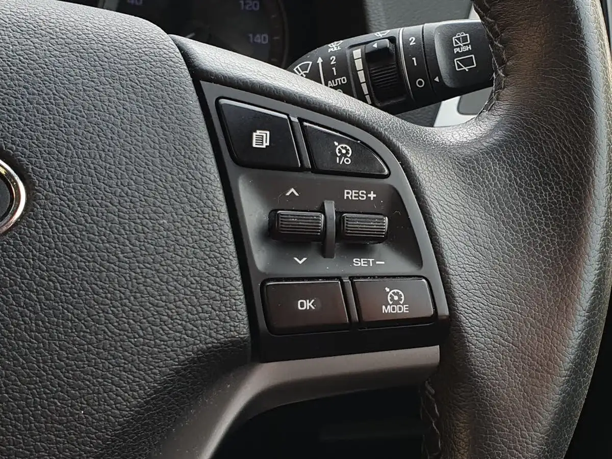 2018-hyundai-tucson-20crdi-premium-se-185ps-auto-big-25