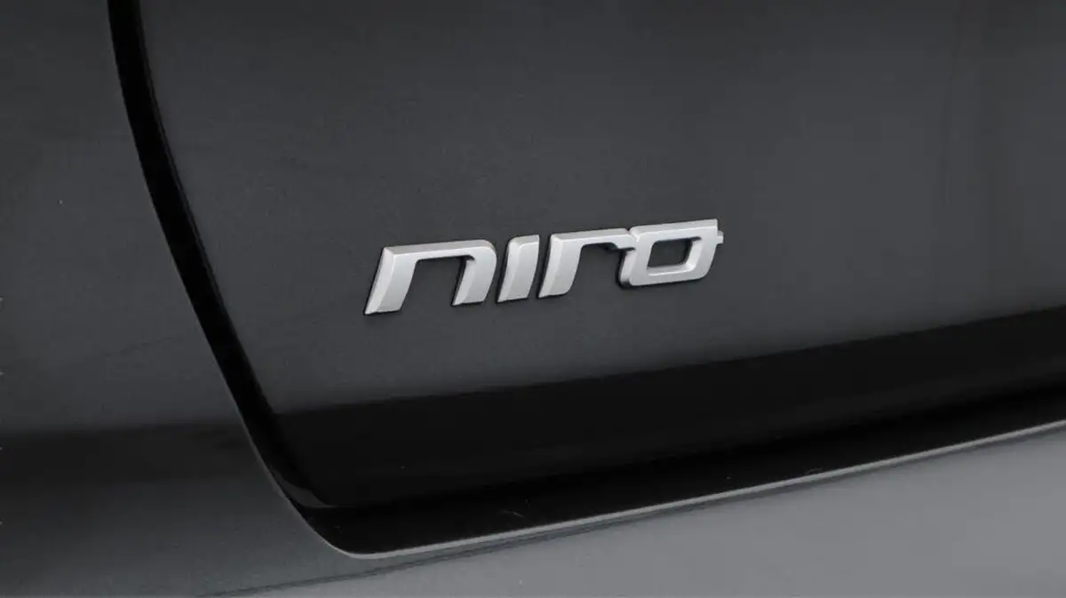 2022-kia-niro-ev-e-2-big-20