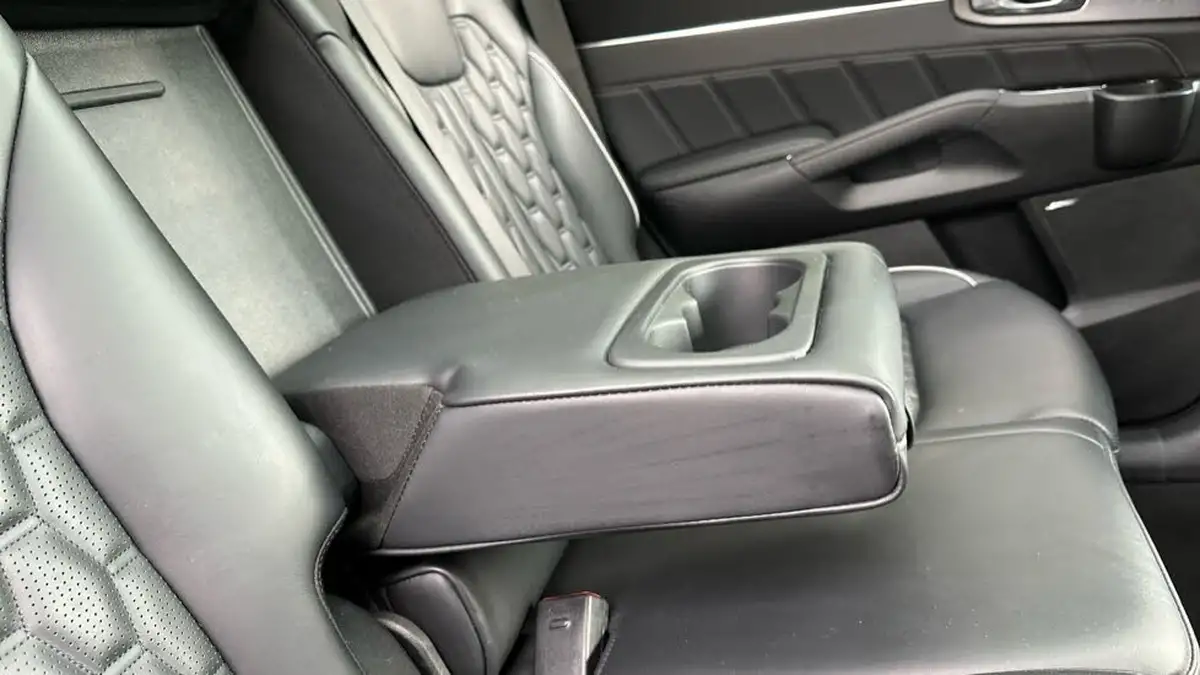 2022-kia-sorento-16-t-gdi-4-226bhp-hev-big-21