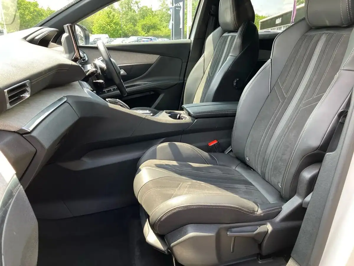 2021-peugeot-3008-suv-12-puretech-gt-eat8-big-27
